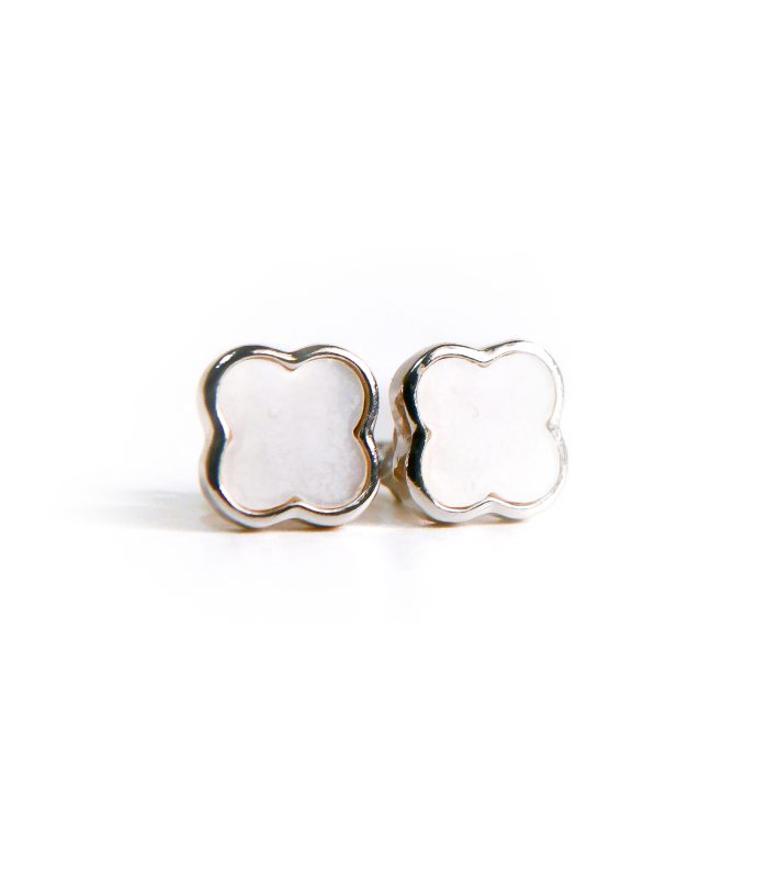 Orecchini fiori smaltati bianco in argento 925